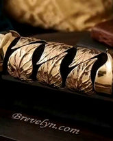Elegant Golden Leaf Design Bracelet for Women