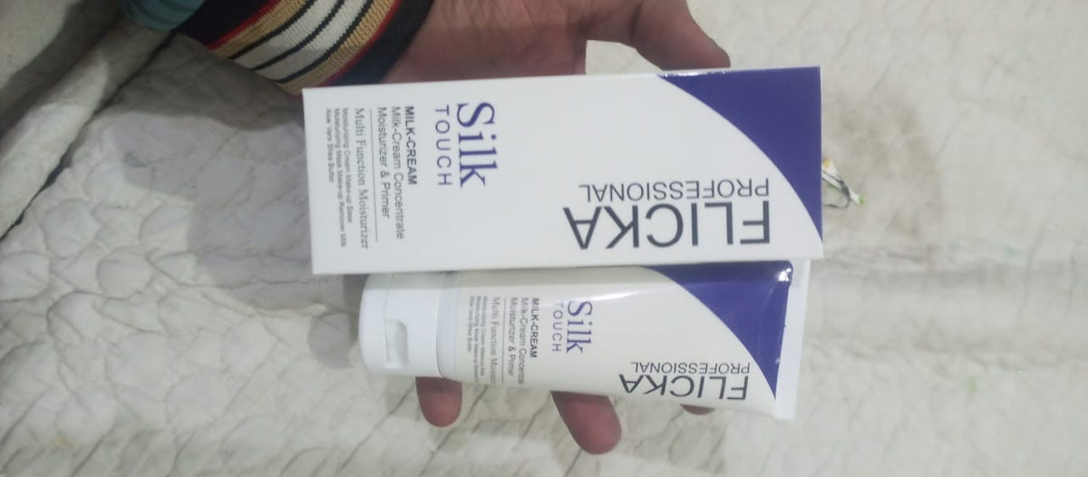 Flicka Professional Silk Touch Milk-Cream Concentrate – 3-in-1 Moisturizer, Primer & Makeup Remover (60g)